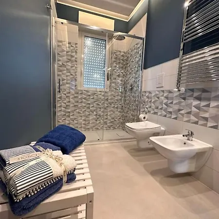 Faro Sul Mare Luxury - Zona Fiera Apartamento *
